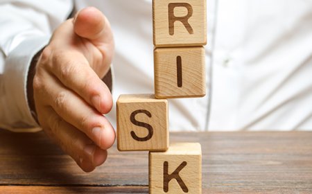 Investigating iOS Phishing Using Virtualization Technology