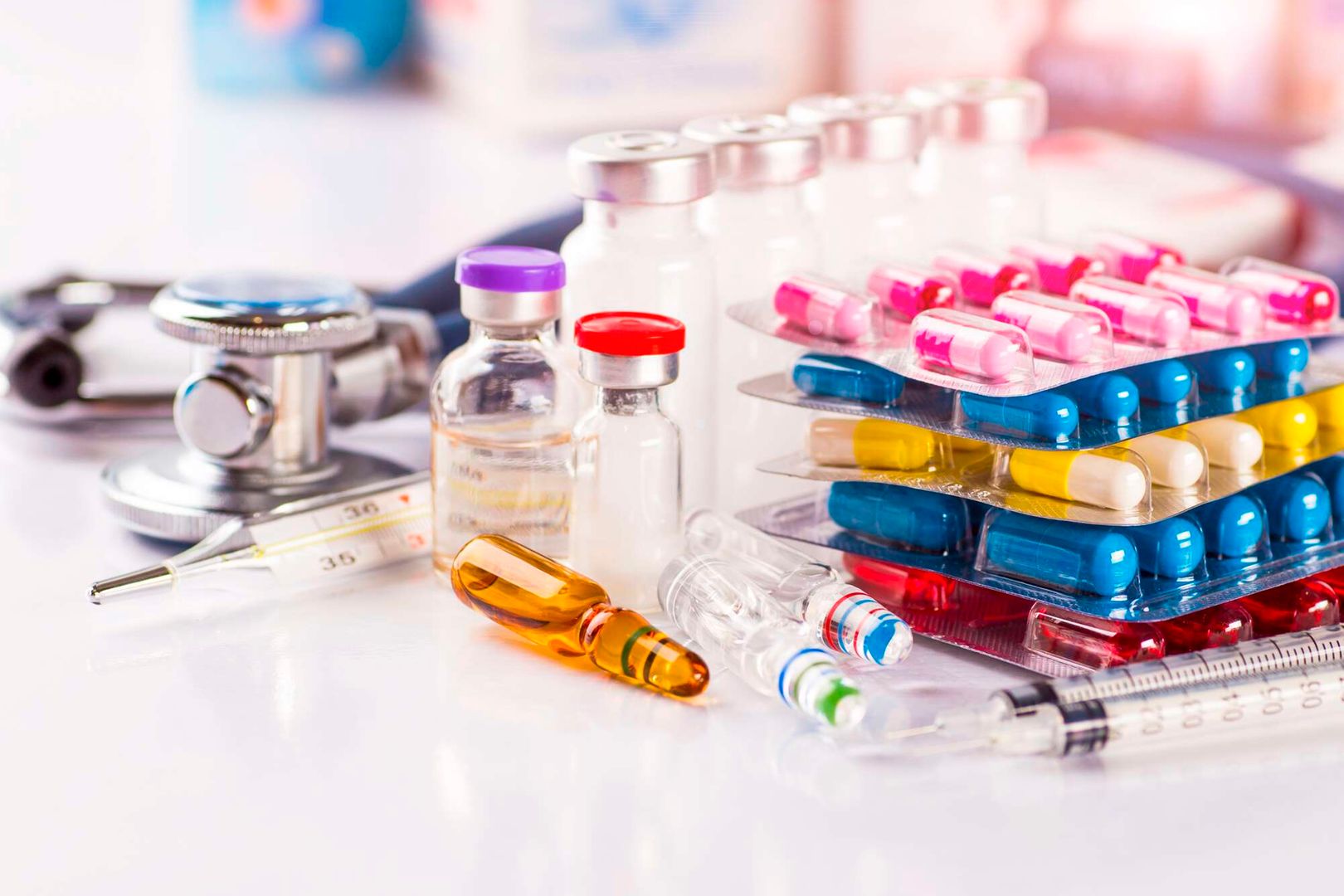 Zimbabwe urged to strengthen public-private partnerships in pharmaceutical sector